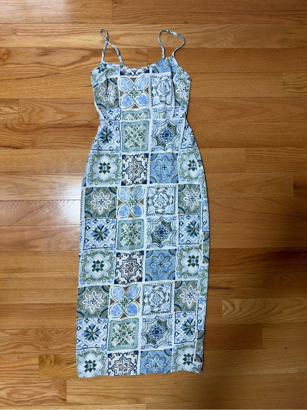 Abercrombie & Fitch Blue and Green Tile-Print Spaghetti Strap Midi Dress